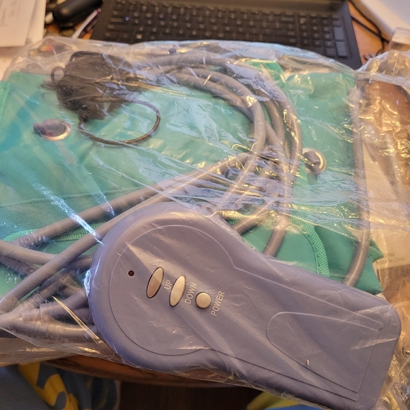 Unisex Airmassager - Picture 5 of 7